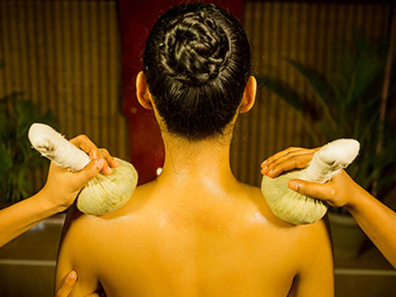 Elakizhi Fresh Leaf Bolus Massage Ayurvedic Treatment Prakriti